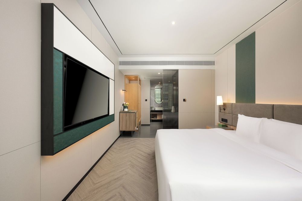 undefined Holiday Inn Guangzhou Zhujiang New Town by IHG 5