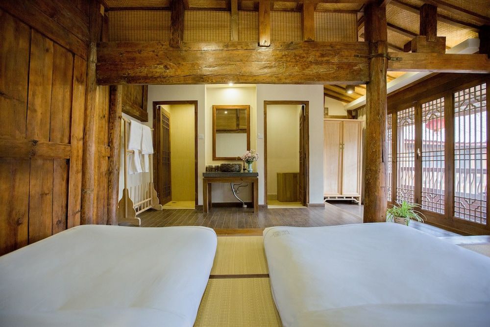 Tatami Twin Room