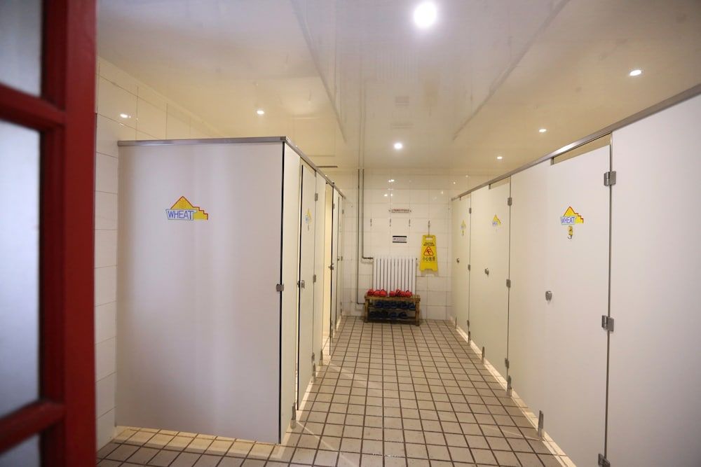 Mixed 6-Beds Dormitory