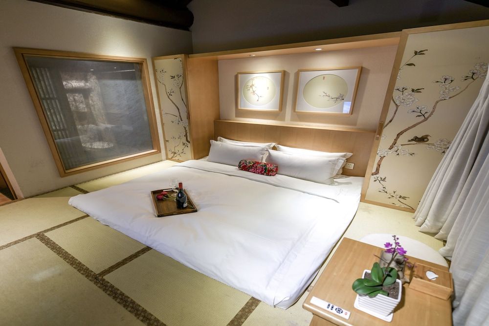 Basic Room, Japanese Futon (Free Train Station Pick Up)