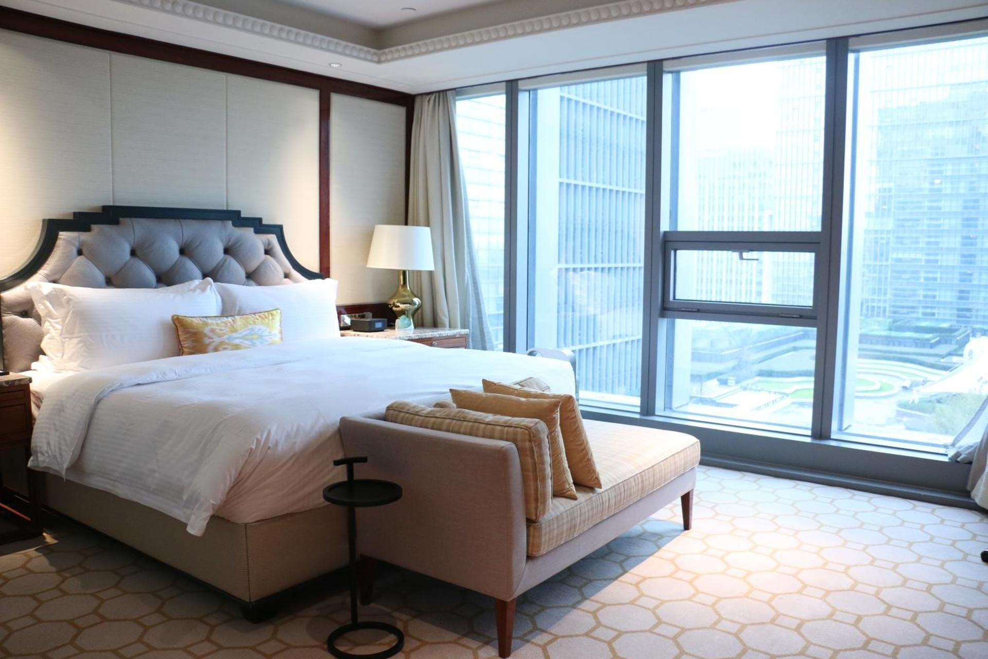 Grand Deluxe King Room