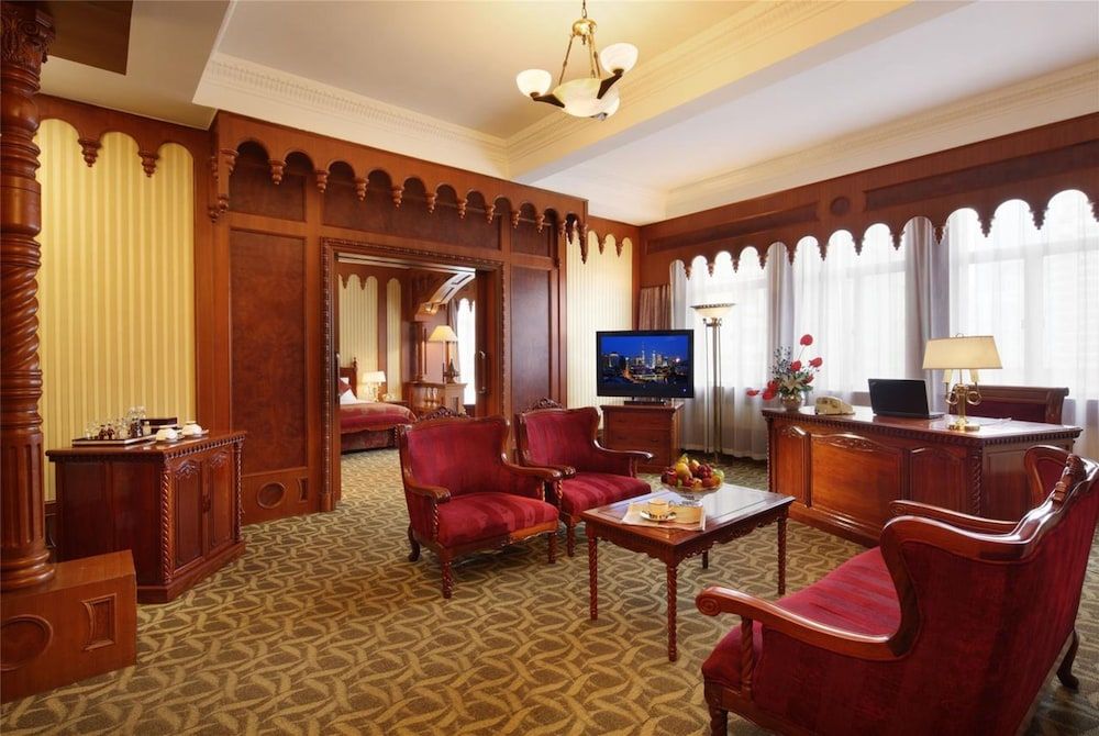 Jin Jiang Jing An Hotel Superior Suite 2