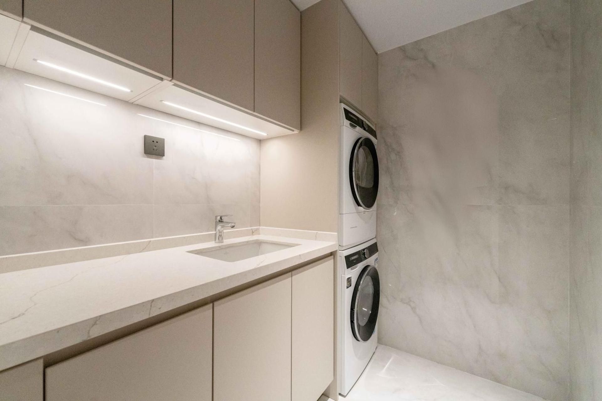 Three-Bedroom Standard Apartment