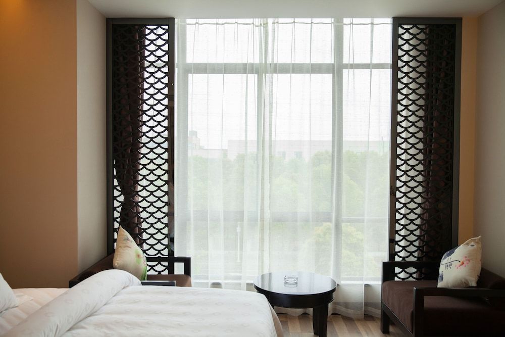 Double Room (Very Sassy)