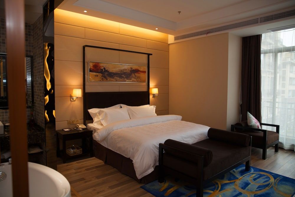 Double Room (Extreme Sassy)