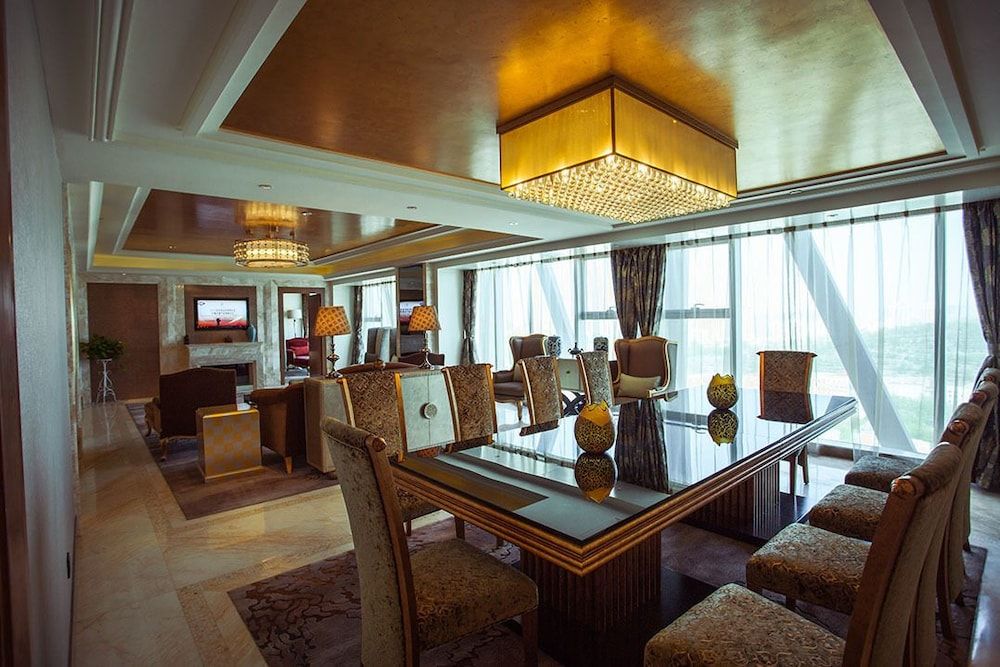 Universal Hotel Urumqi Presidential Suite 2