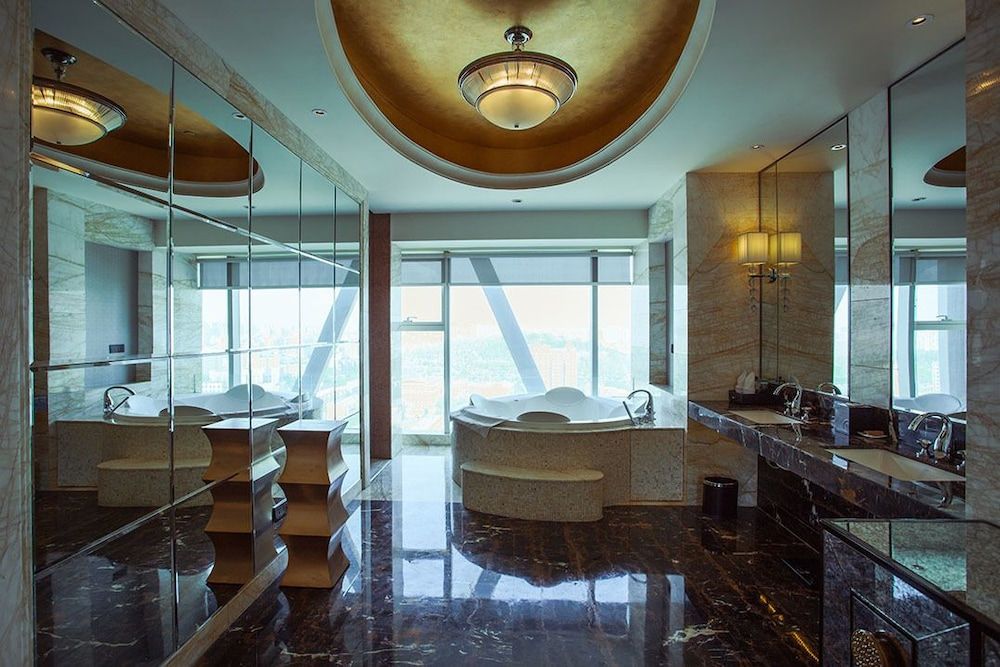 Universal Hotel Urumqi Presidential Suite