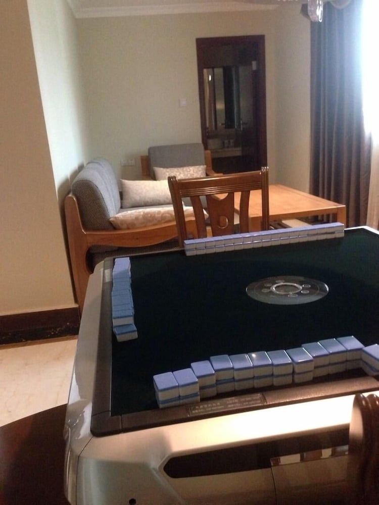 undefined GreenTree Inn Guangzhou Chimelong Paradise Yuangang Metro Station Hotel 4