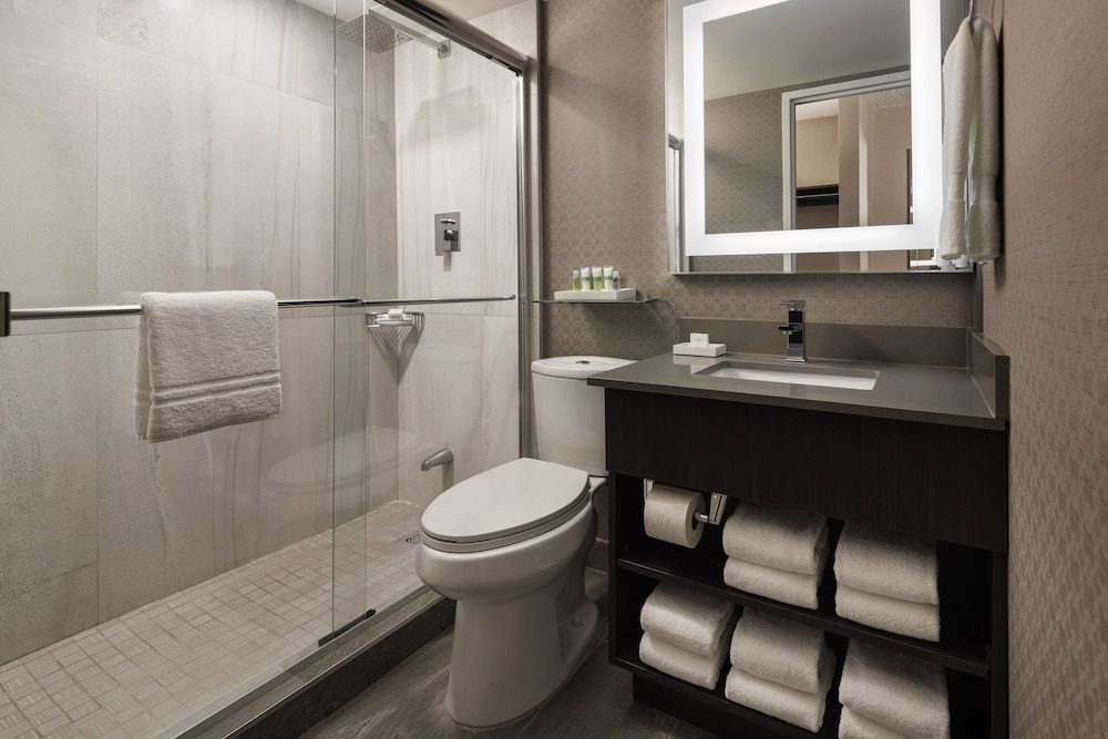 Pomeroy Hotel & Conference Centre Grande Prairie Premium Room, 2 Queen Beds, Business Lounge Access, Executive Level 3