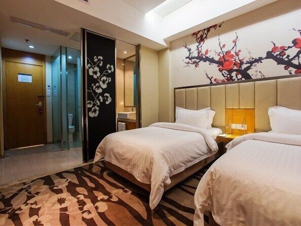 Twin Room (Extreme Sassy)