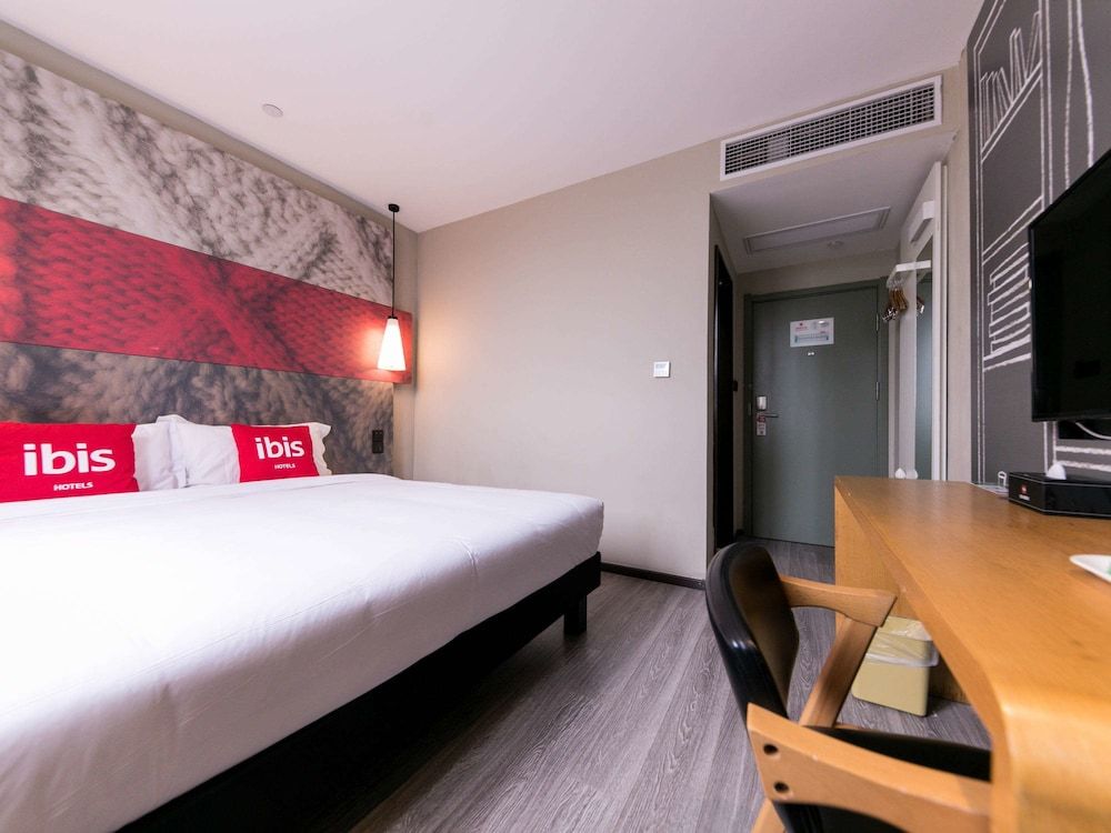 ibis Shanghai Gubei Double Room 7