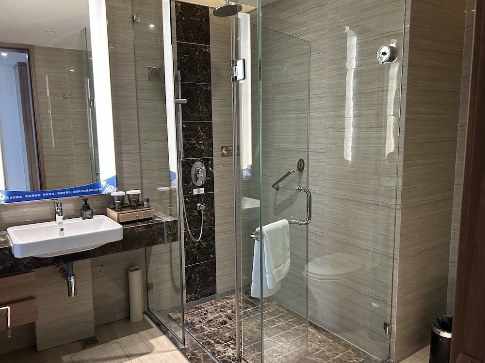 Ramada Heze Room, 1 King Bed, Non Smoking 4