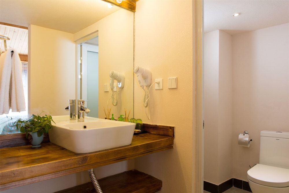 Boutique Suite With 2 Queen Beds
