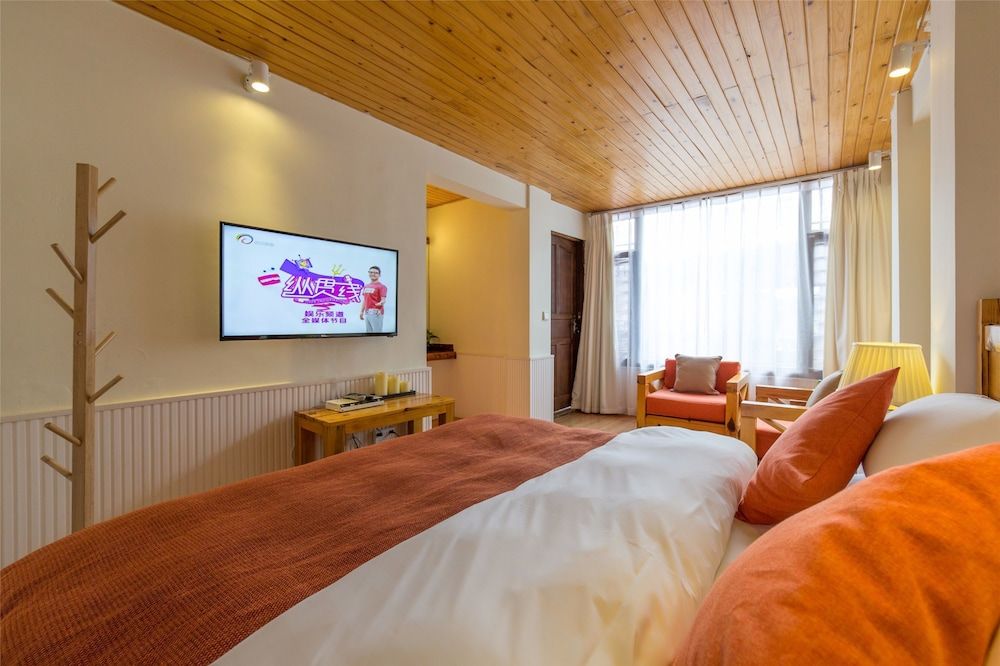 Boutique Queen Room