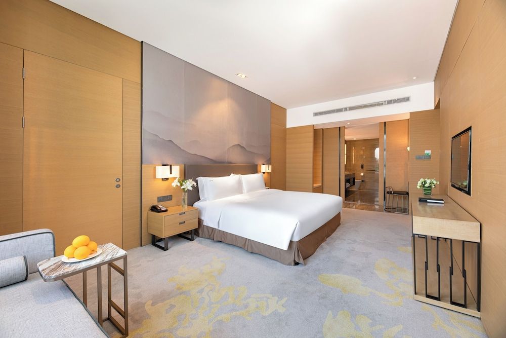 Suite, 1 King Bed