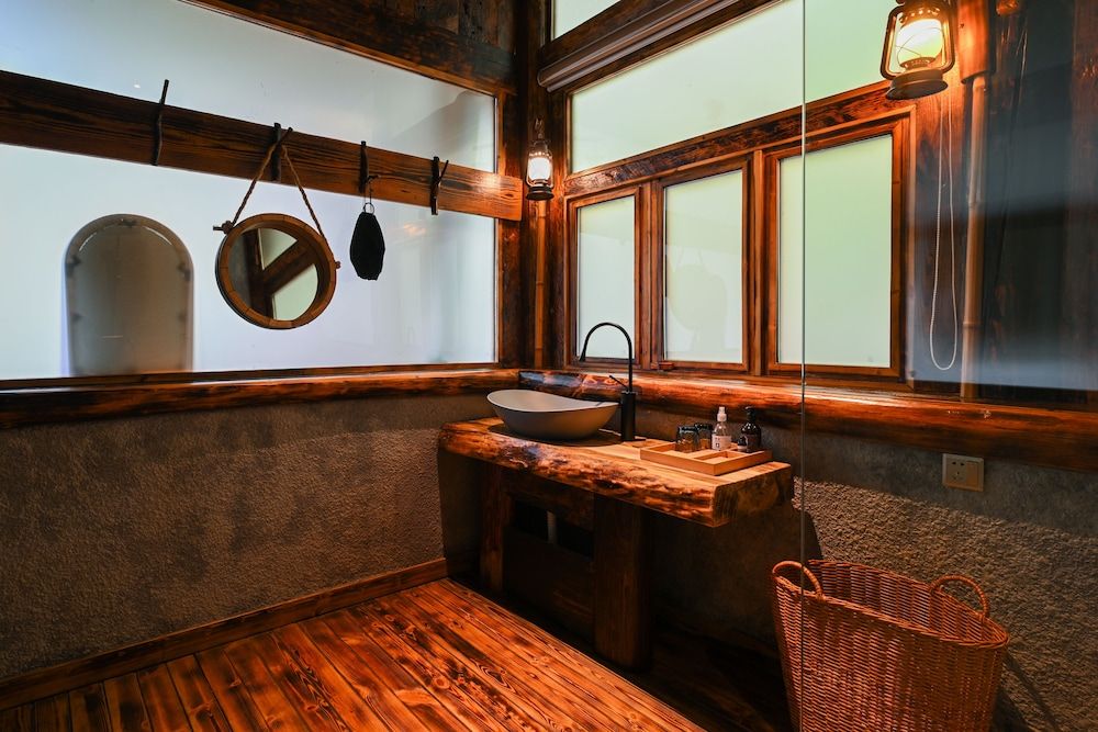 No.5 Valley Lodge Treehouse Villa 4