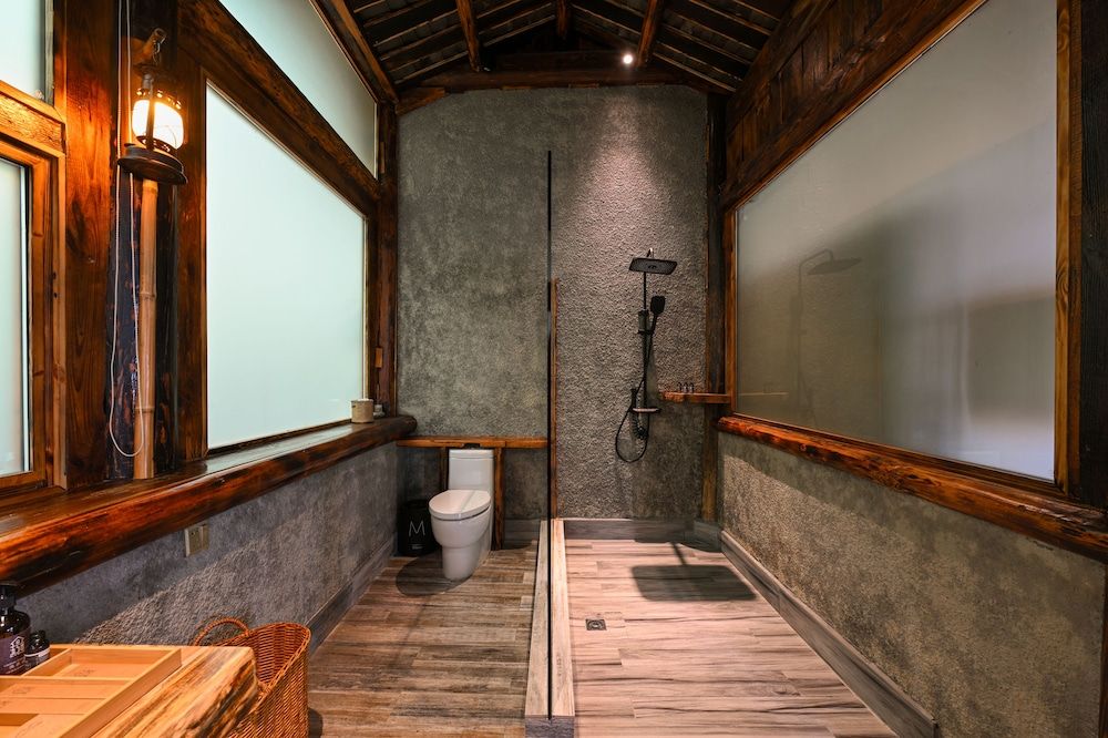 No.5 Valley Lodge Treehouse Villa 3