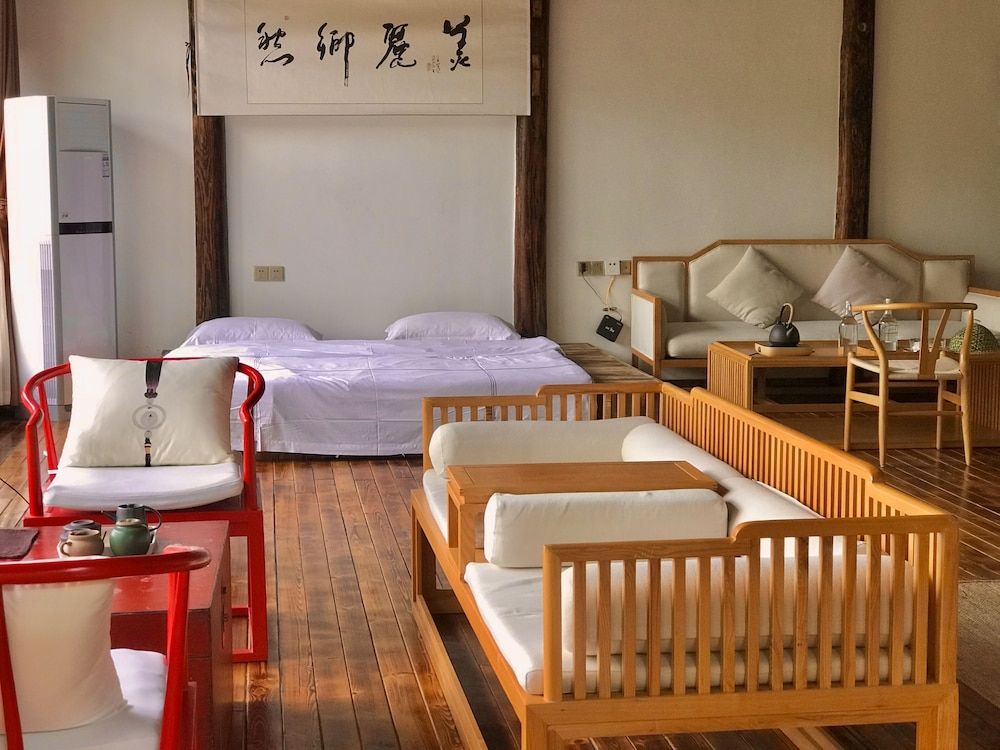 No.5 Valley Lodge Theme Room 4