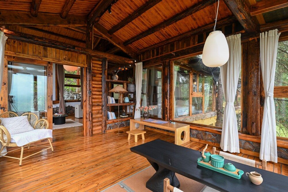 No.5 Valley Lodge Treehouse Villa 5