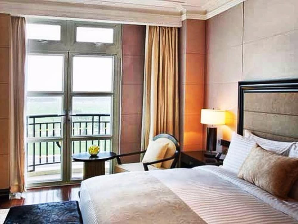 Standard King Bed Room