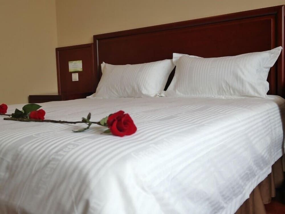 undefined GreenTree Inn ShangHai ZhouPu Town XiuPu Road Business Hotel 9