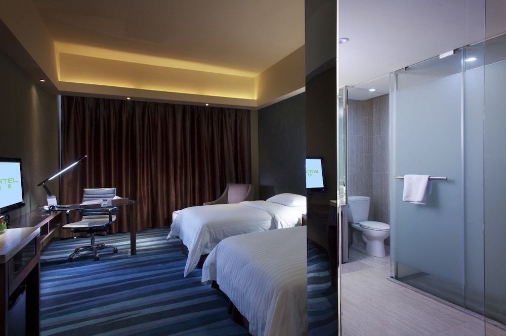 Twin Room (Super Sassy)