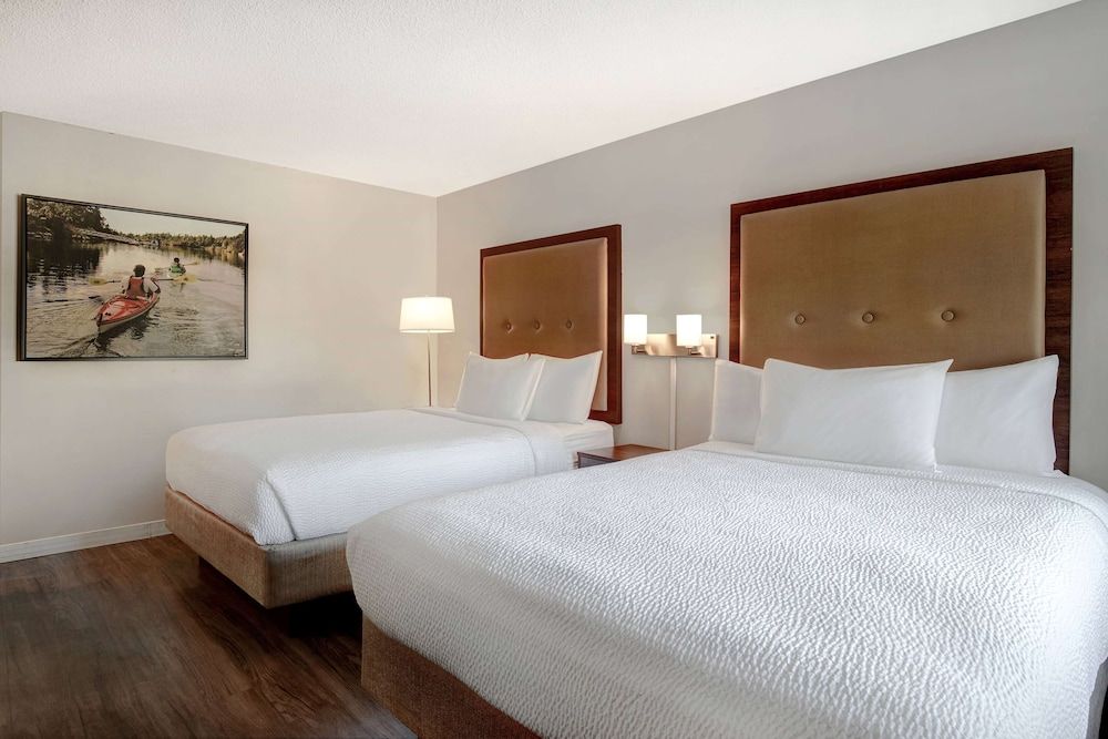 Upgraded, Room, Multiple Beds, Non Smoking