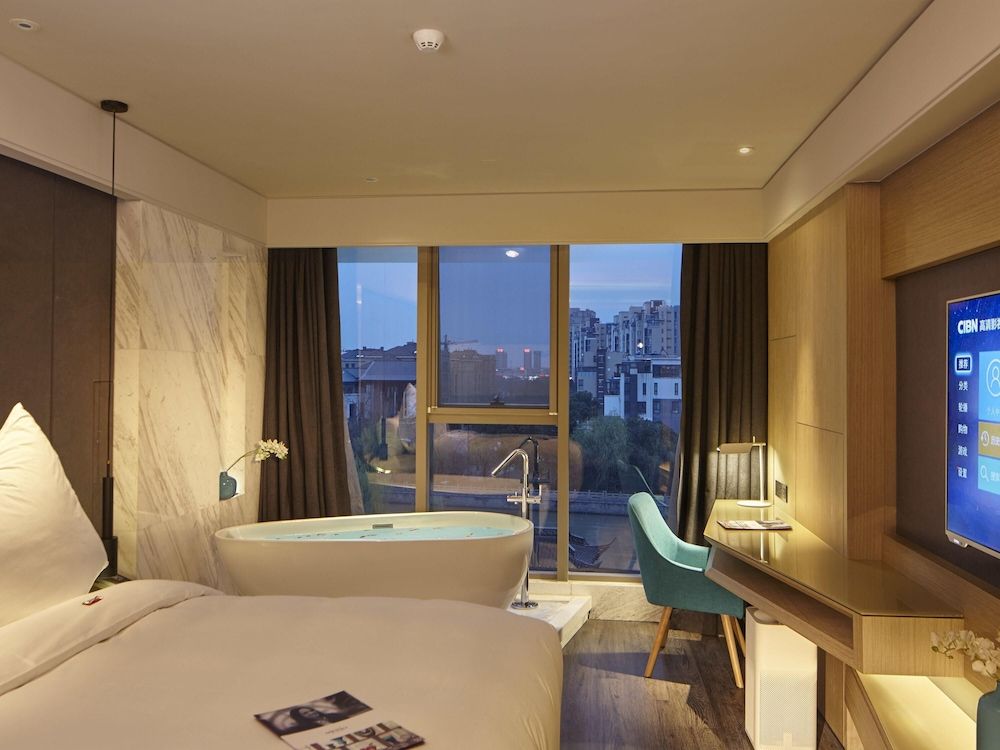 Mercure Yangzhou Dongguan Street Deluxe Room, 1 King Bed