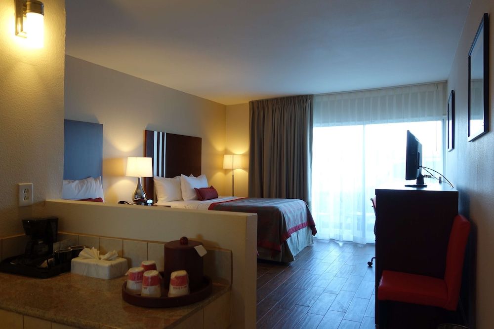 Room, 2 Queen Beds, Accessible (Hearing)