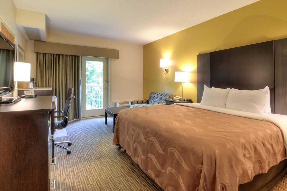Room, 1 King Bed, Non Smoking, Balcony
