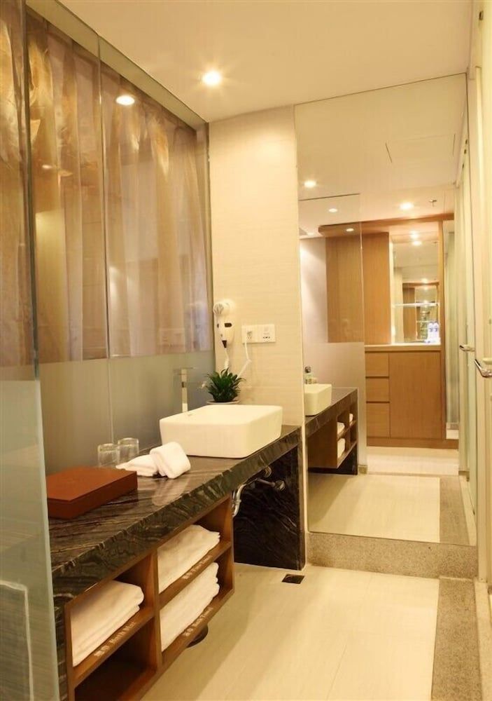 Deluxe Room, 1 King Bed