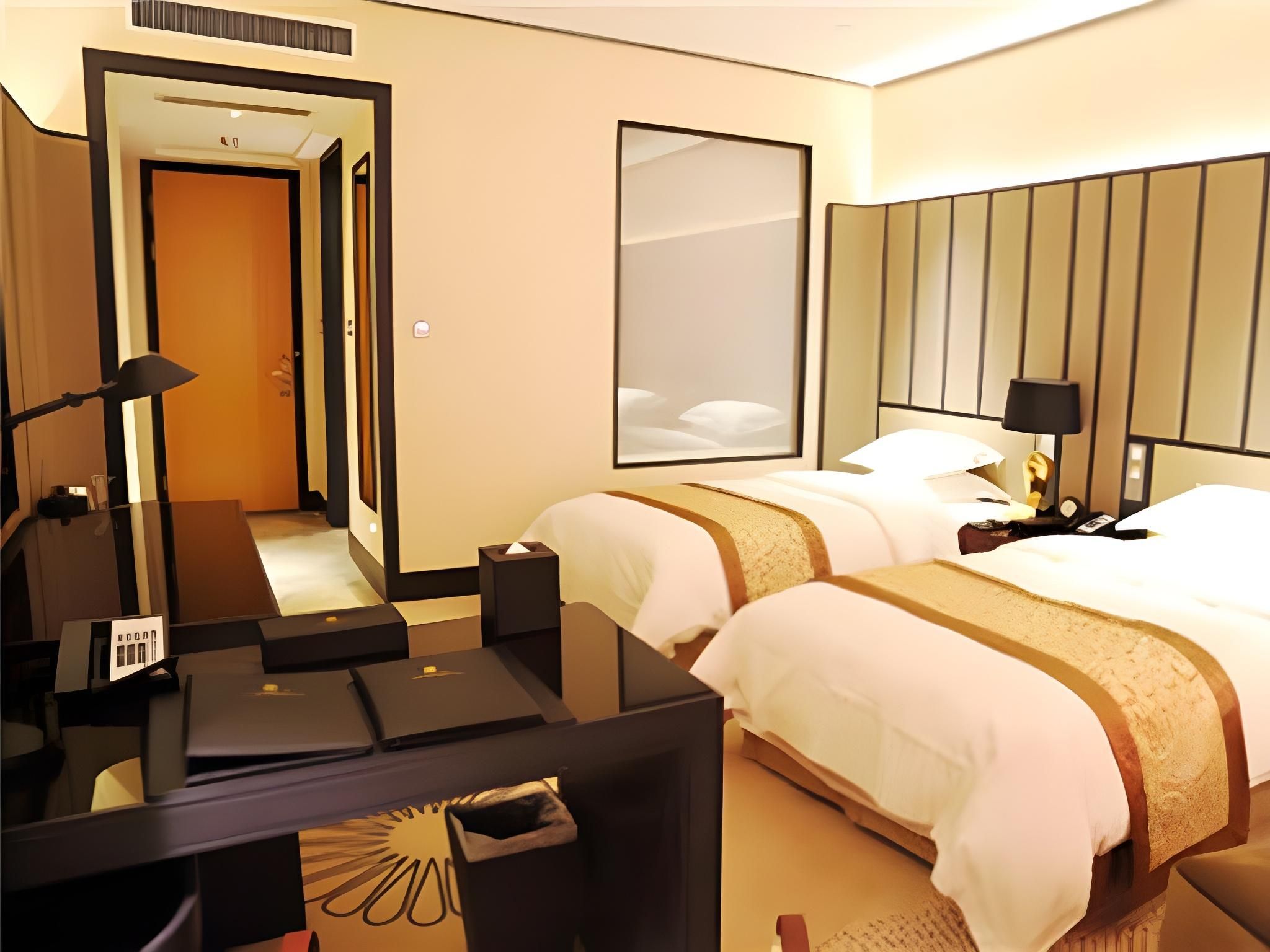 2 Bed Twin Superior Room