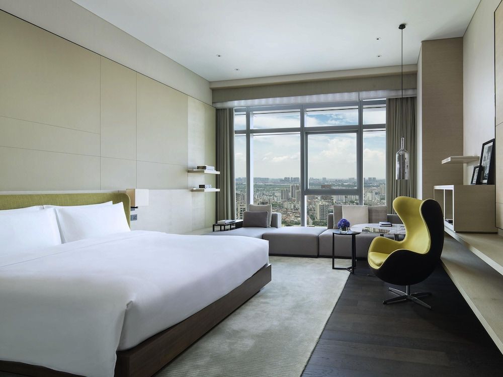 Superior Room, 1 King Bed