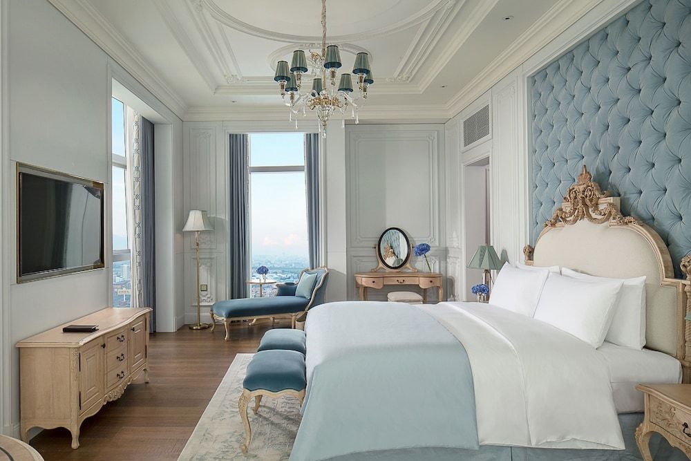 Luxury Room, 1 King Bed, Club Lounge Access
