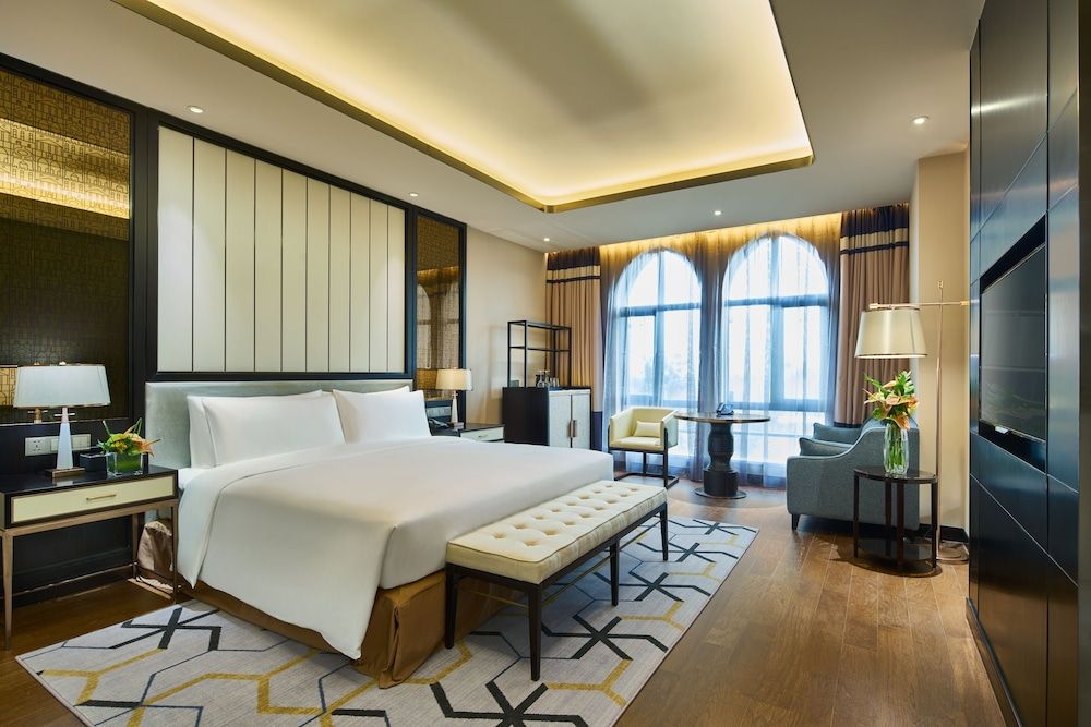 Superior King Room