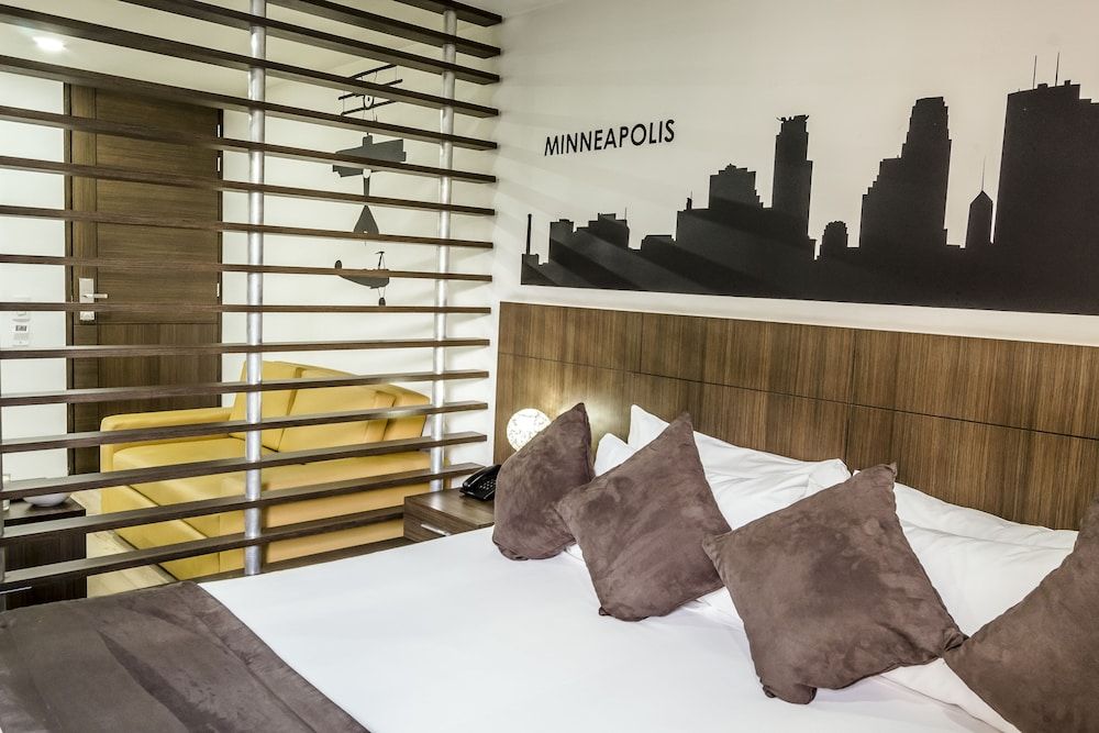 undefined Apartamentos Regency La Feria 4