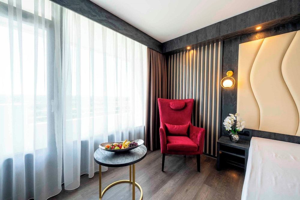 PLAZA Hotel Gelsenkirchen Deluxe Single Room 11