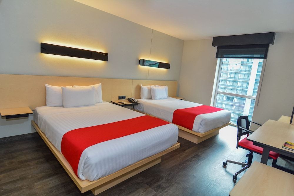 City Express Plus by Marriott Medellin Colombia Room, 2 Double Beds 5