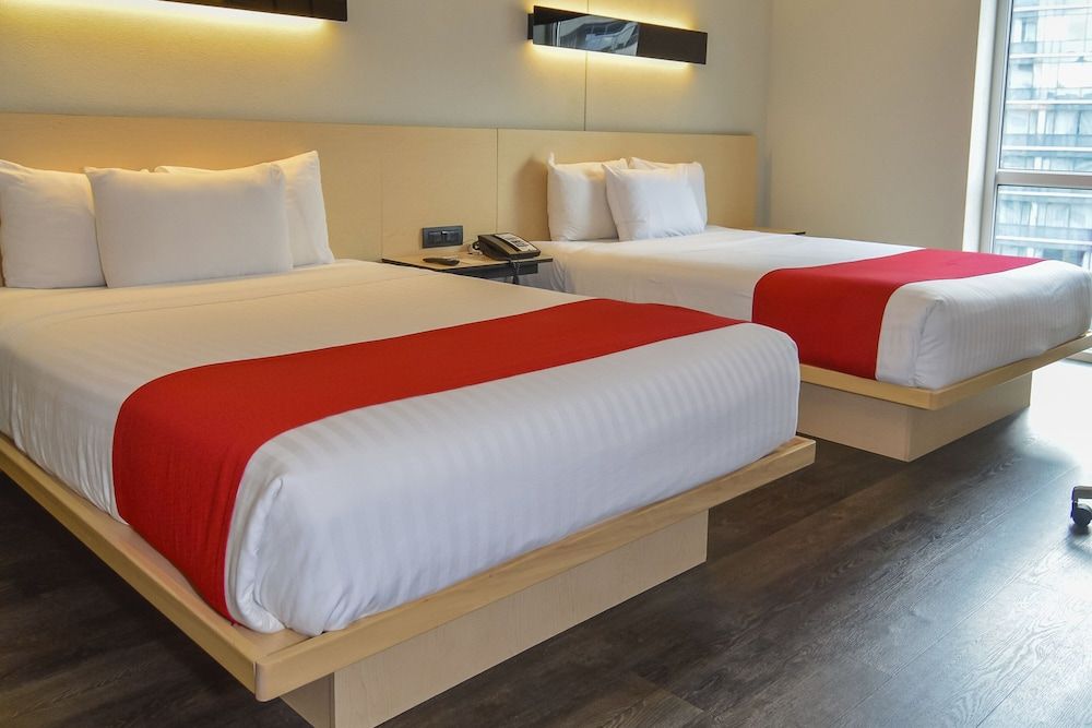 City Express Plus by Marriott Medellin Colombia Room, 2 Double Beds 7