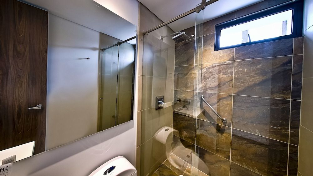 AZ Hotel Standard Twin Room, 2 Twin Beds 4