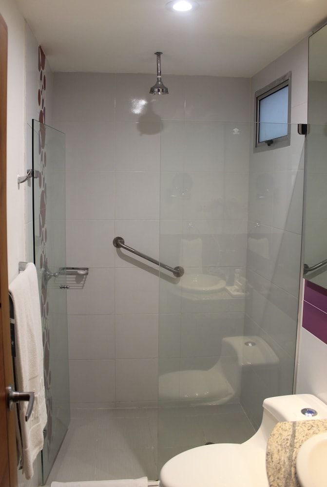 Hotel Atrium Plaza Standard Triple Room 7