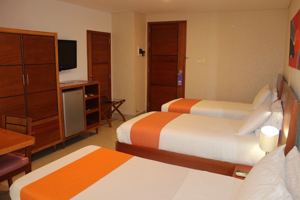 Hotel Atrium Plaza Standard Triple Room 5