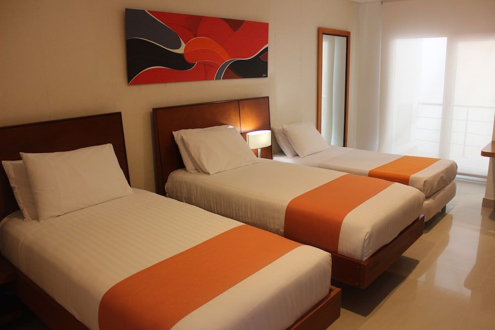 Hotel Atrium Plaza Standard Triple Room 6