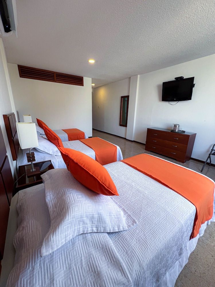 Hotel Anaconda Standard Triple Room 2