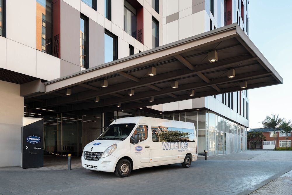 undefined Hampton by Hilton Bogota Airport 2