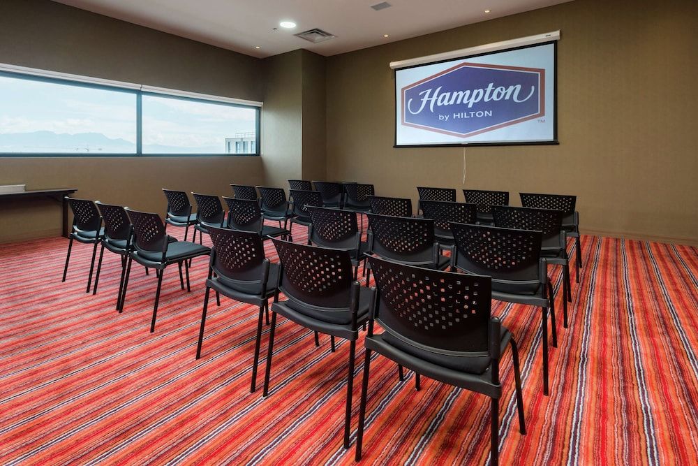 undefined Hampton by Hilton Bogota Airport 7