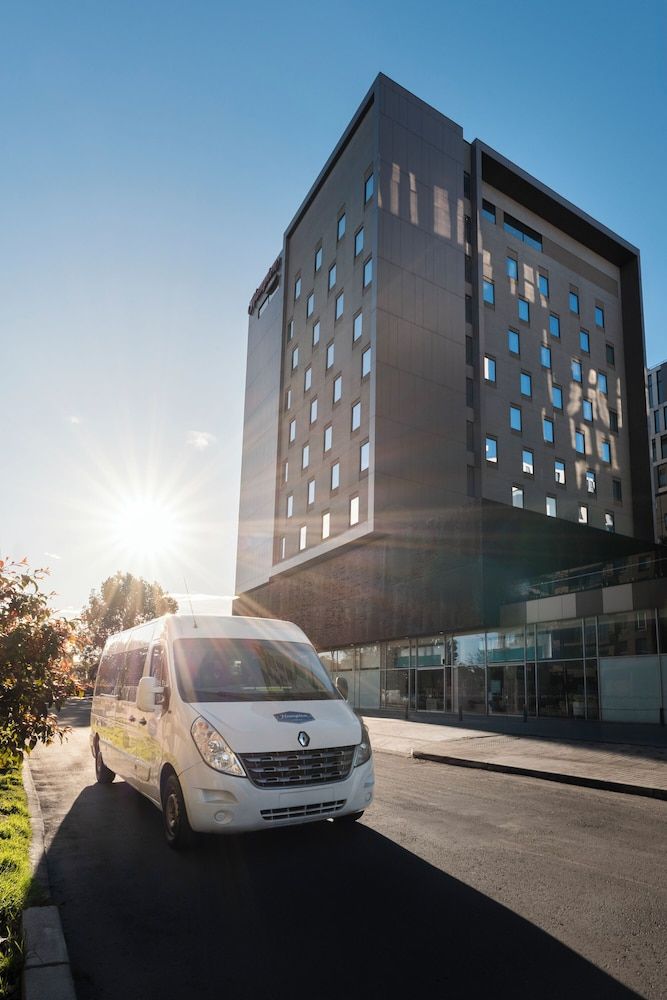 undefined Hampton by Hilton Bogota Airport 3