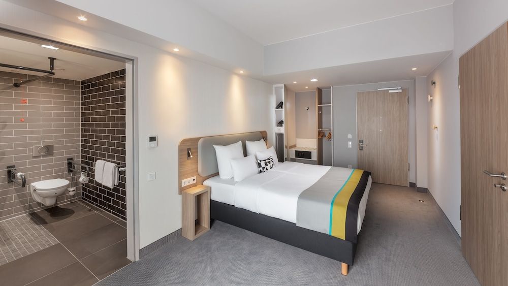 undefined Holiday Inn Express Munich - City East by IHG 8