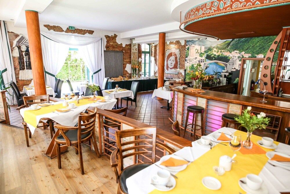 undefined Backstage Hotel 8