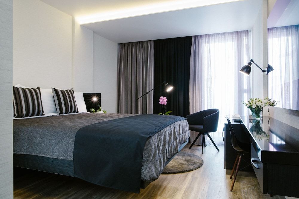 Qbic City Hotel Superior Double Room 4